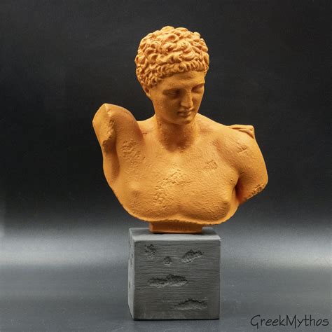 the god Hermes by praxiteles